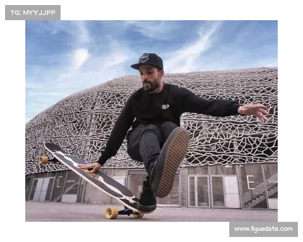 法国选手Simon Chapelet体验华南赛道,赞誉中国车手水平 法国选手Simon Chapelet体验华南赛道,赞誉中国车手水平